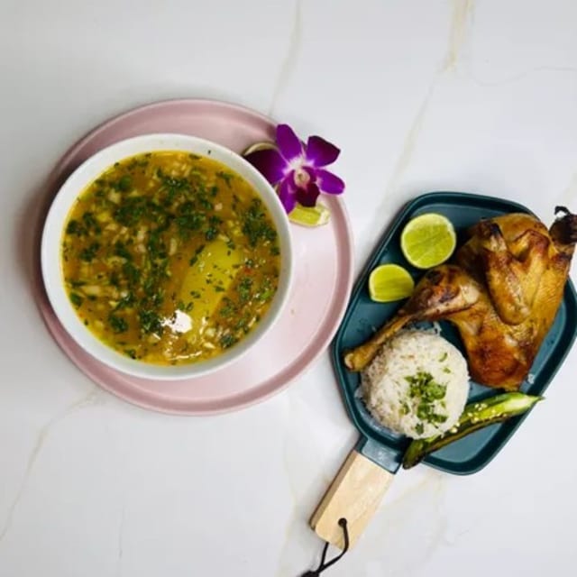 Sopa De Gallina - Chicken Soup.