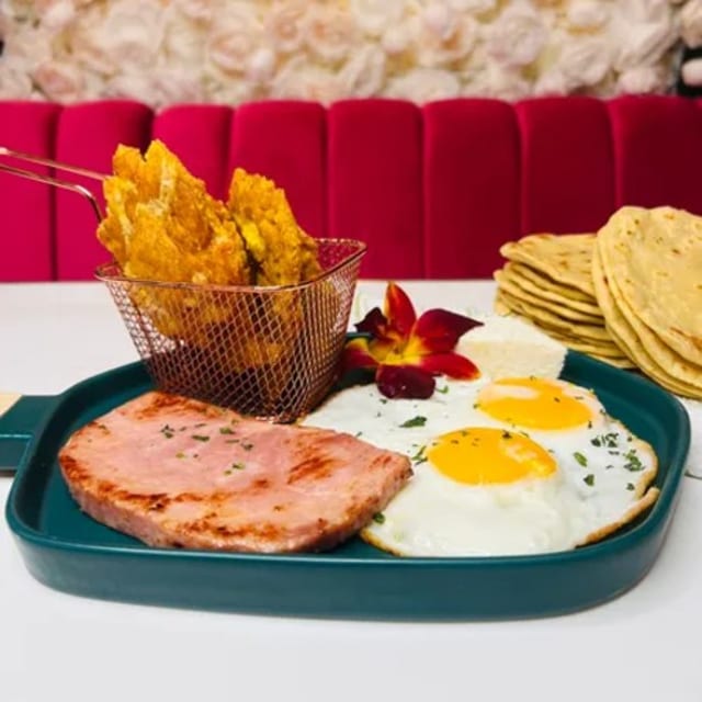 Caribeño Breakfast.